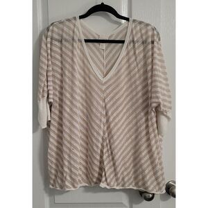 Chico's Beige and White Striped Top size 1 . This is‎ equivalent to a Medium